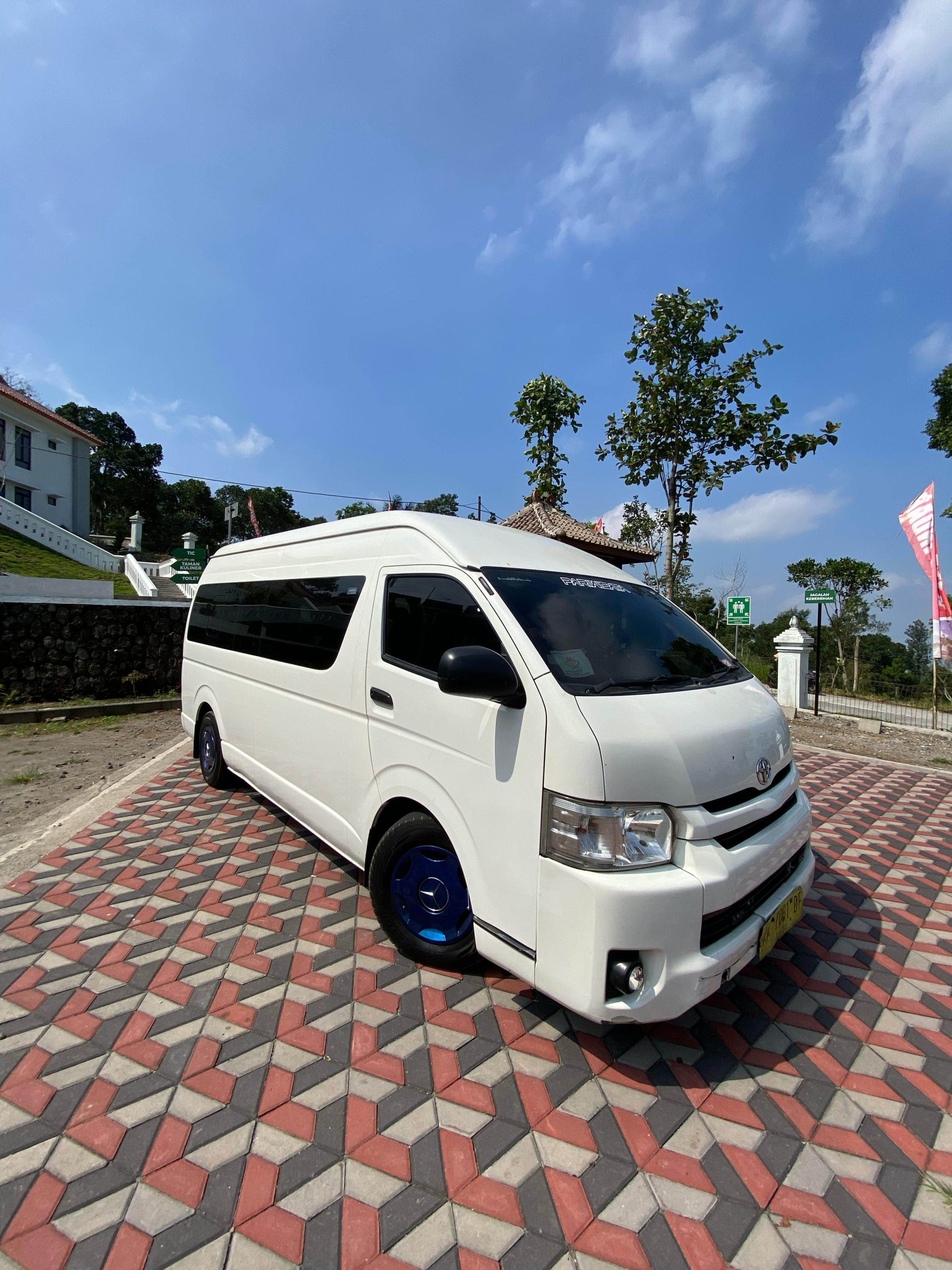 Travel Bandung Blitar | Pesan Online, Tanpa Ribet! - Image 2